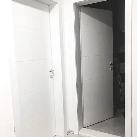 아파트 Dea 소코 반자